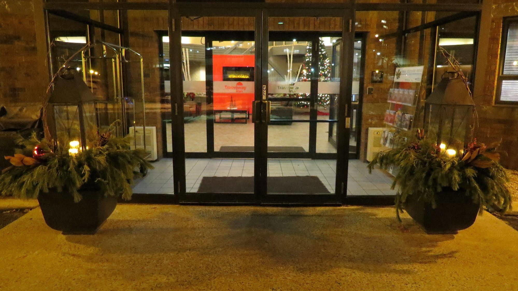 Travelway Inn サドバリー エクステリア 写真